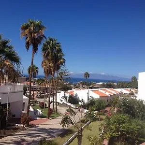 island-village-costa-adeje-tenerife-38660-6.adeje-hotels.com/